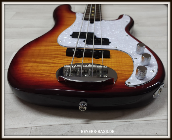 Preview: Lakland Skyline 44-64 Deluxe Flamed Maple, Honey Burst Gloss